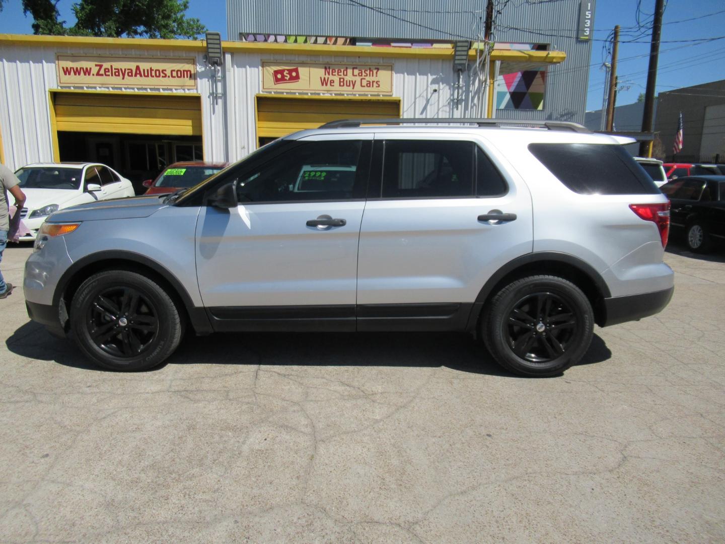 2015 Silver /Gray Ford Explorer XLT (1FM5K7B8XFG) with an 3.5L V6 F DOHC 24V engine, Automatic transmission, located at 1511 North Shepherd Dr., Houston, TX, 77008, (281) 657-1221, 29.798361, -95.412560 - 2015 FORD EXPLORER VIN: 1FM5K7B8XFGB17981 1 F M 5 K 7 B 8 X F G B 1 7 9 8 1 4 DOOR WAGON/SPORT UTILITY 3.5L V6 F DOHC 24V GASOLINE FRONT WHEEL DRIVE - Photo#0